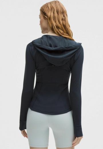 Спортивная толстовка