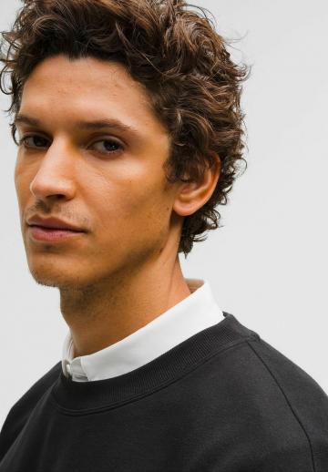 Спортивная кофта