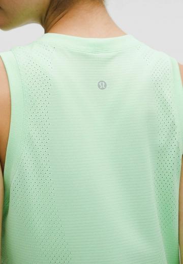 Спортивный топ