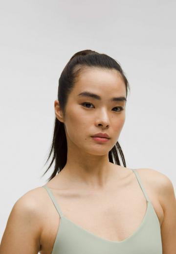 Спортивный топ