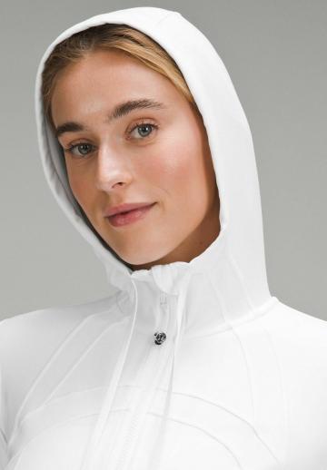 Спортивная куртка