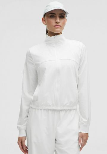 Короткая куртка