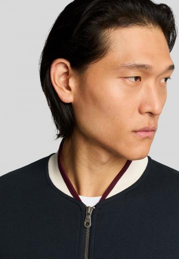 Куртка бомбер