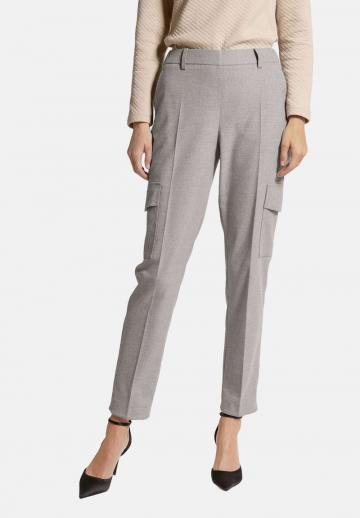 Брюки с накладными карманами