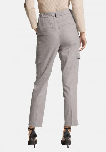 Брюки с накладными карманами