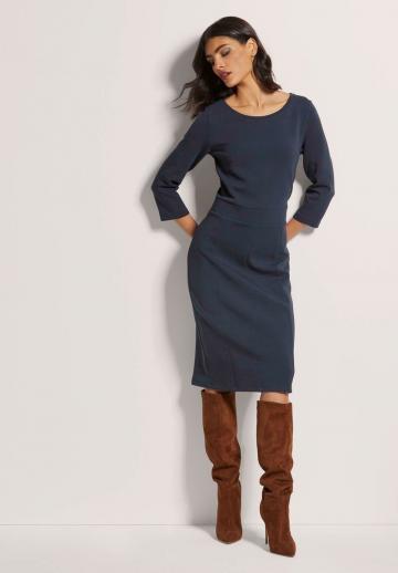 Платье футляр