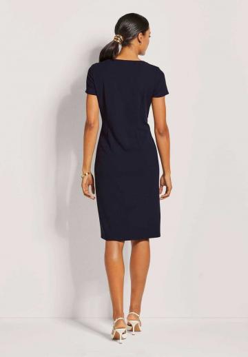 Платье футляр