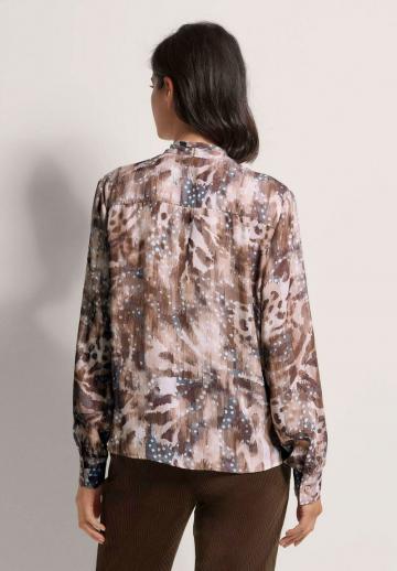 Атласная блузка