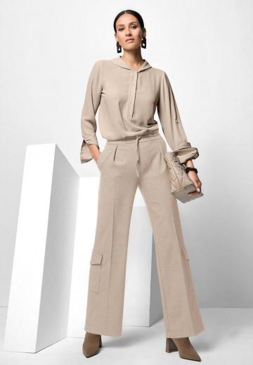 Брюки с накладными карманами