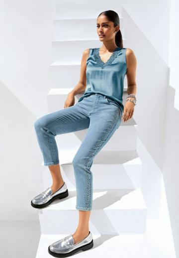 Короткие джинсы