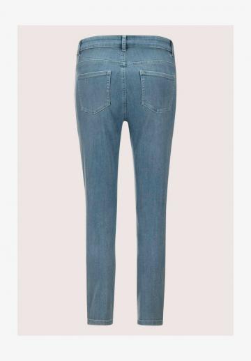 Короткие джинсы