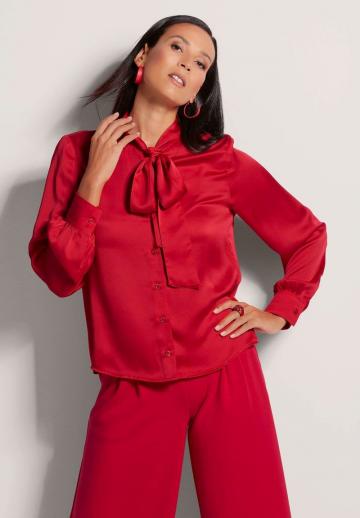 Атласная блузка