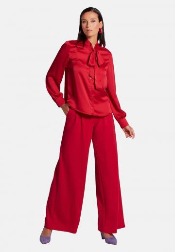 Атласная блузка