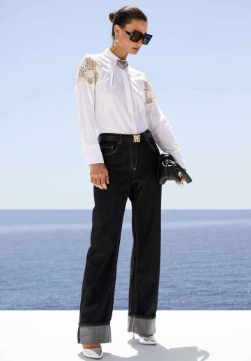 Прямые джинсы