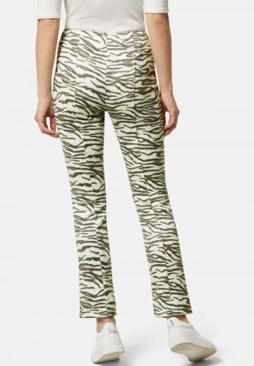 Узкие брюки