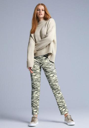 Узкие брюки