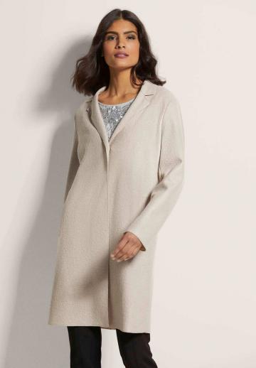 Короткое пальто