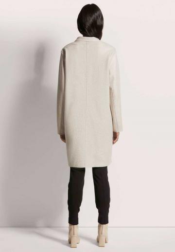 Короткое пальто