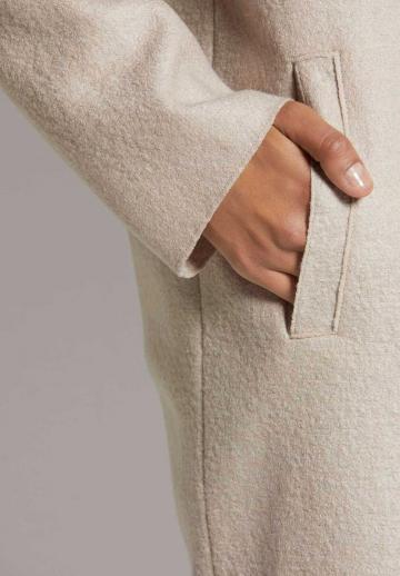 Короткое пальто