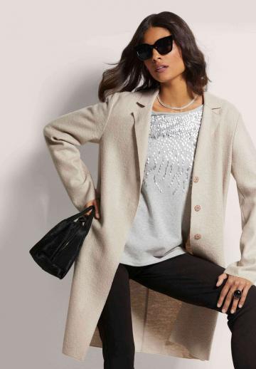 Короткое пальто