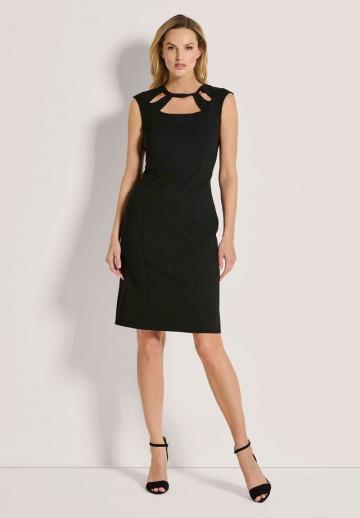 Платье футляр