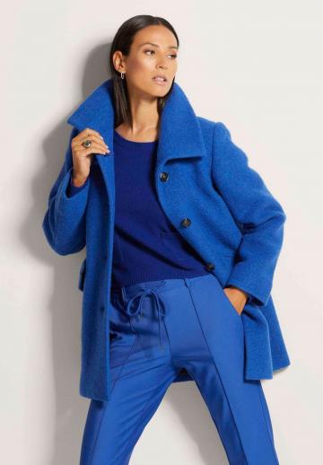 Короткое пальто