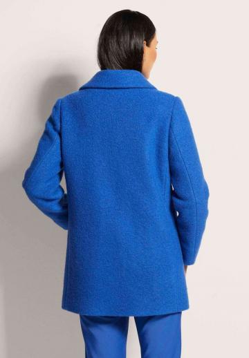 Короткое пальто