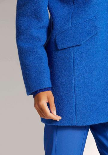 Короткое пальто