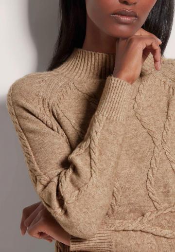 Вязаное платье