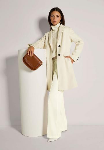 Короткое пальто