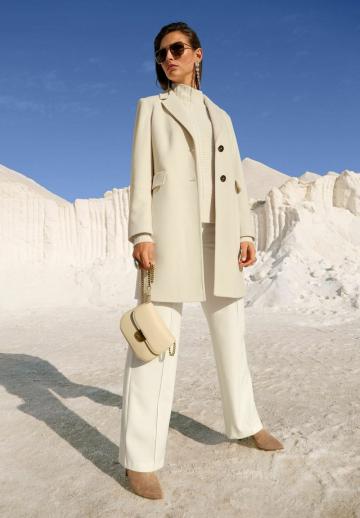 Короткое пальто