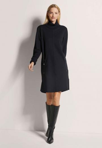 Вязаное платье