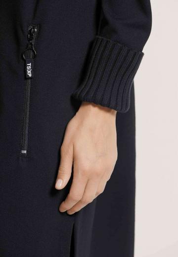 Вязаное платье