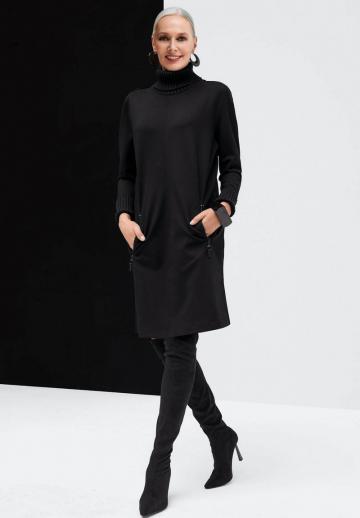 Вязаное платье