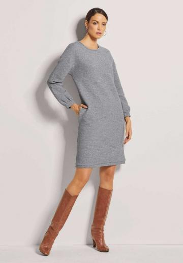 Вязаное платье