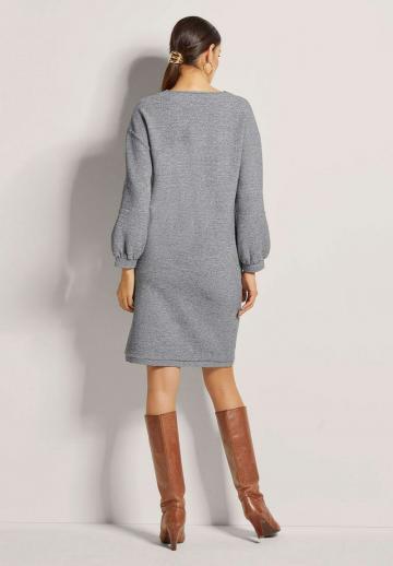 Вязаное платье
