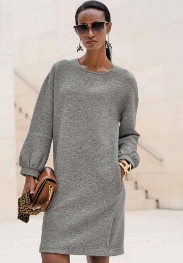 Вязаное платье