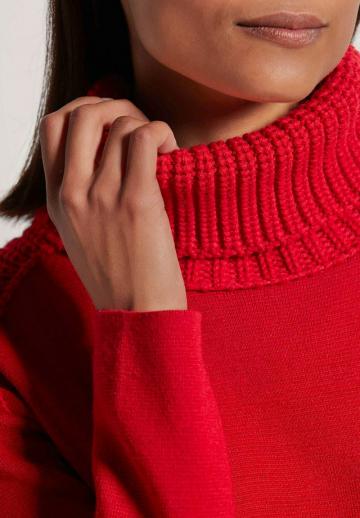 Платье футляр