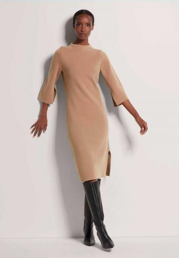 Вязаное платье