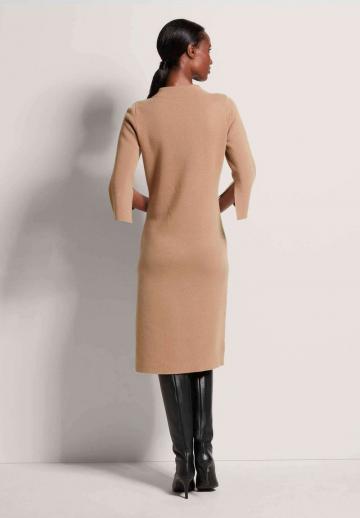 Вязаное платье