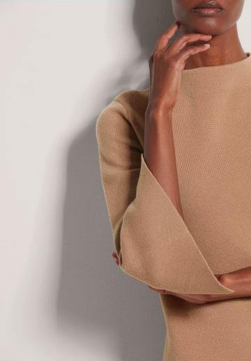 Вязаное платье