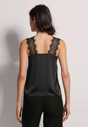 Блузка без рукавов