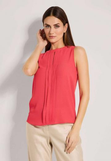 Блузка без рукавов