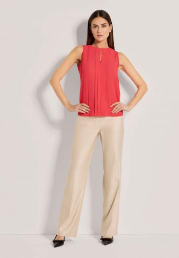 Блузка без рукавов