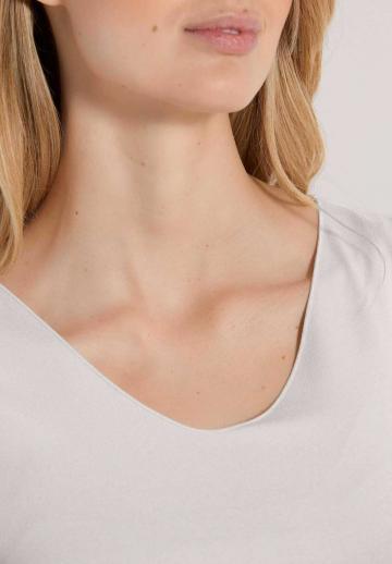 Блузка без рукавов