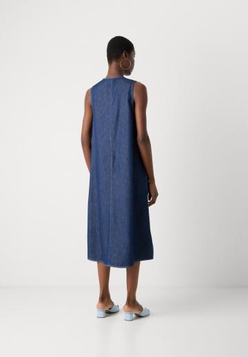 Джинсовое платье