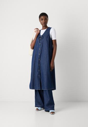 Джинсовое платье