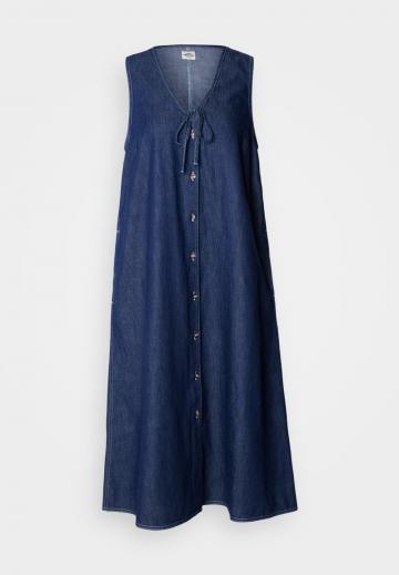 Джинсовое платье