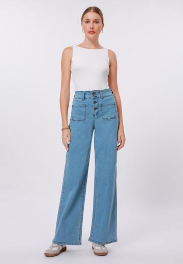 Клешеные джинсы