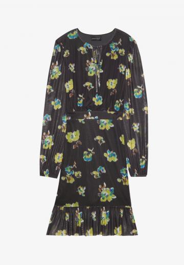 Короткое платье